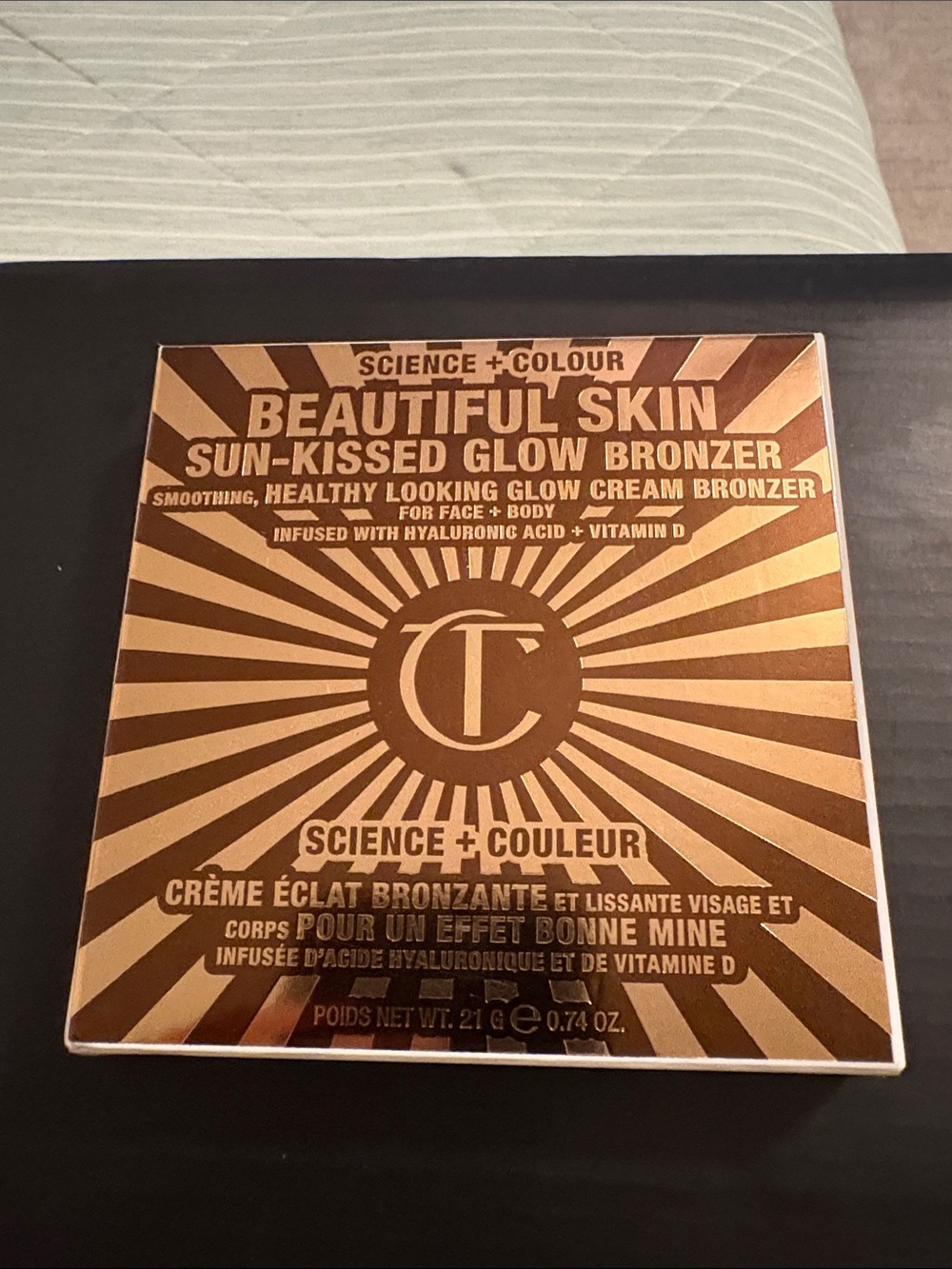 Charlotte Tilbury Beautiful Skin Sun-Kissed Glow Bronzer - Golden Brown